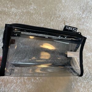 Basics makeup bag